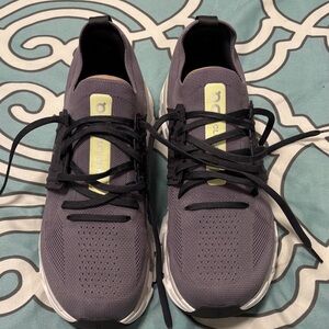 On Cloudswift Running Sneakers